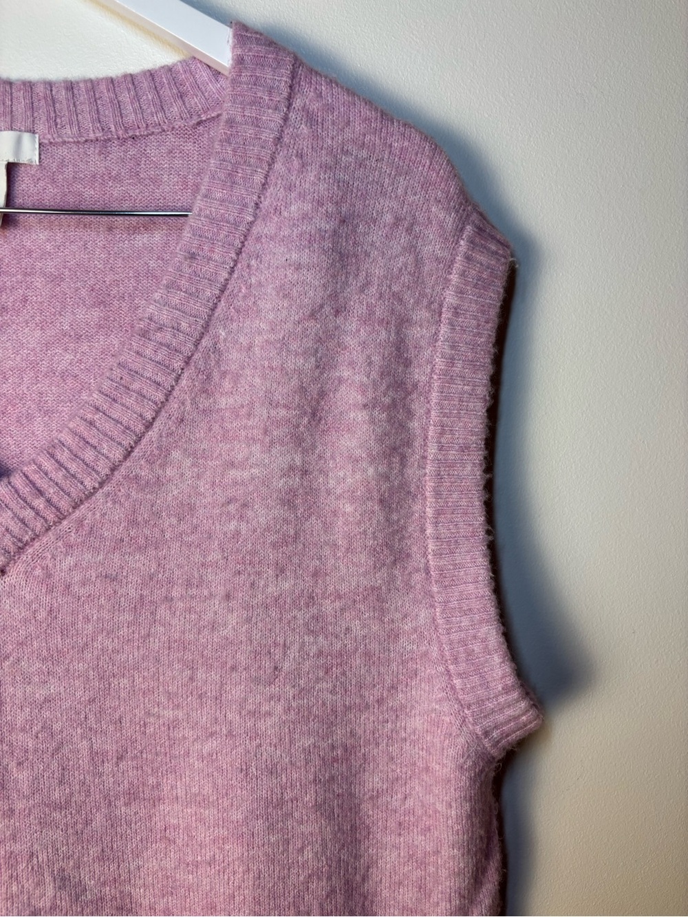 H&M Lilac V-Neck Sweater Vest, size Small - Picture 5 of 9